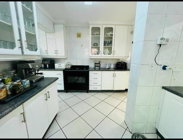 4 BEDROOM HOUSE FOR SALE IN MEYERSDAL